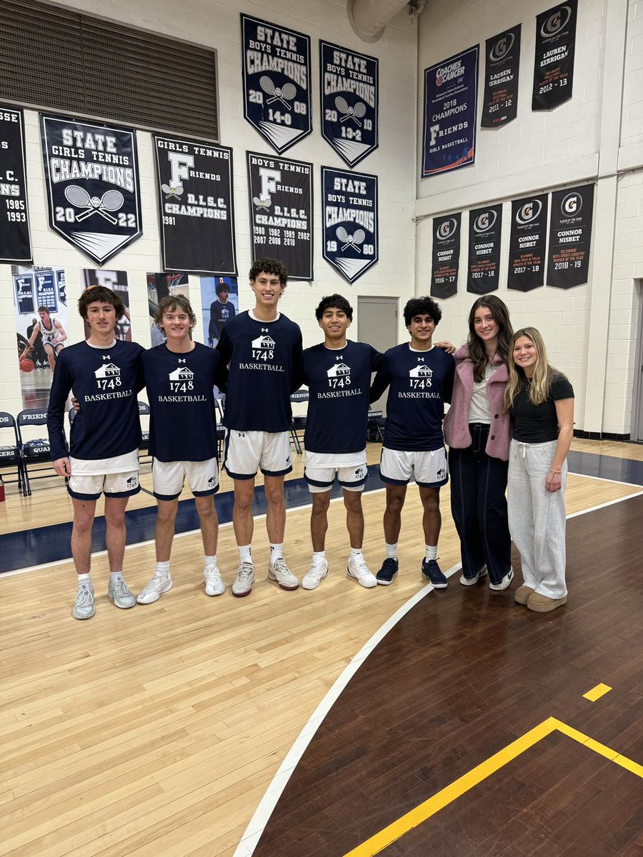The WFS boys’ basketball team earned their 13th win of the season on Senior Night against Dickinson HS! Go Blue!