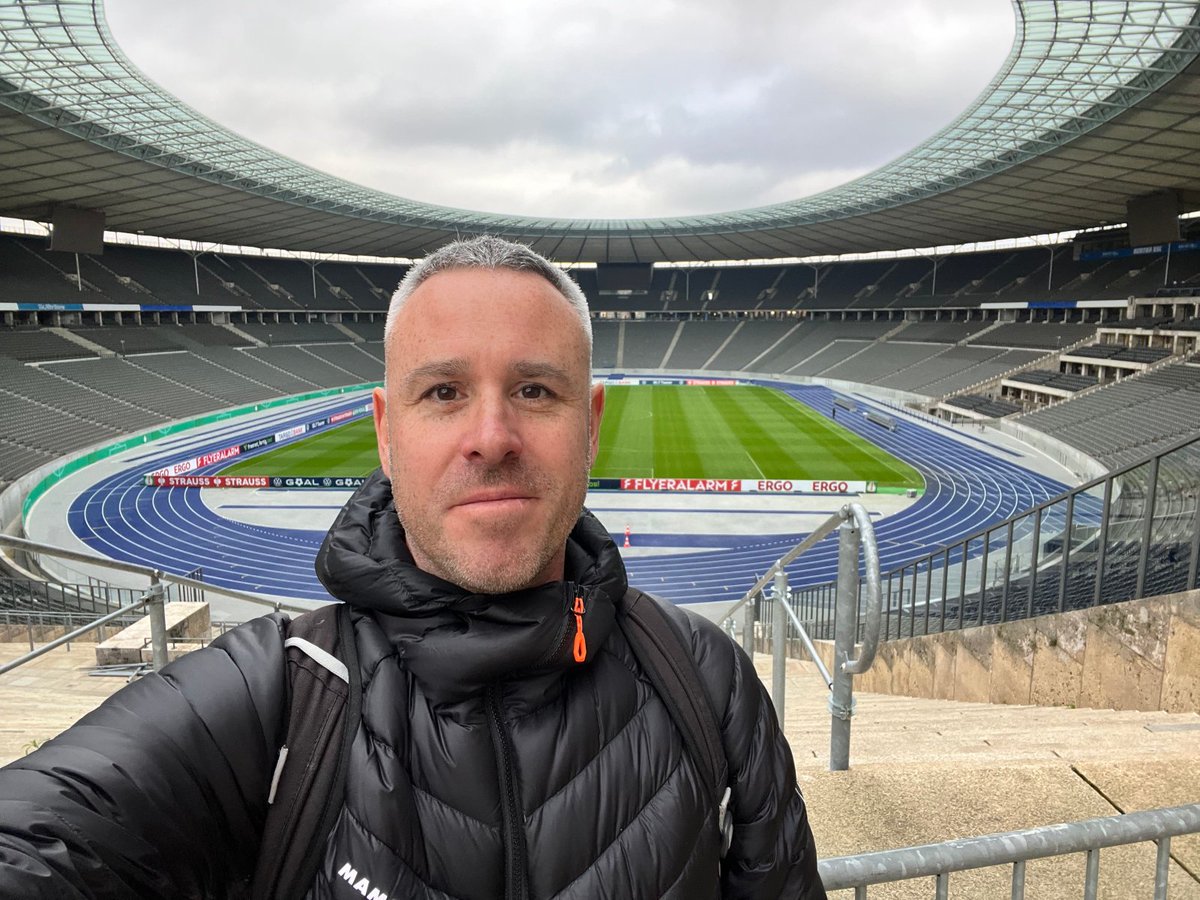 🐷⭐ STAR IN THE STY ⭐🐷

To celebrate the PEOPLE that make the glazing sector what it is, we award them our Star in the STY! 

Our latest Star is <a href="/GAPLtd/">GAP Ltd</a>'s Chris Hall, who has been going to PiGs since 2005! 

Find out more about Chris here: zurl.co/Emnxt