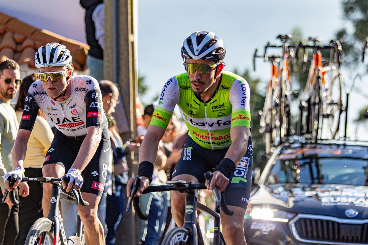 Na fuga na 1° Etapa da Volta ao Algarve com @chiquinho_morais_ 💚

79 km percorridos e a fuga de 8 unidades tem uma vantagem de 2m45s!

Bom trabalho @chiquinho_morais_ 🫡