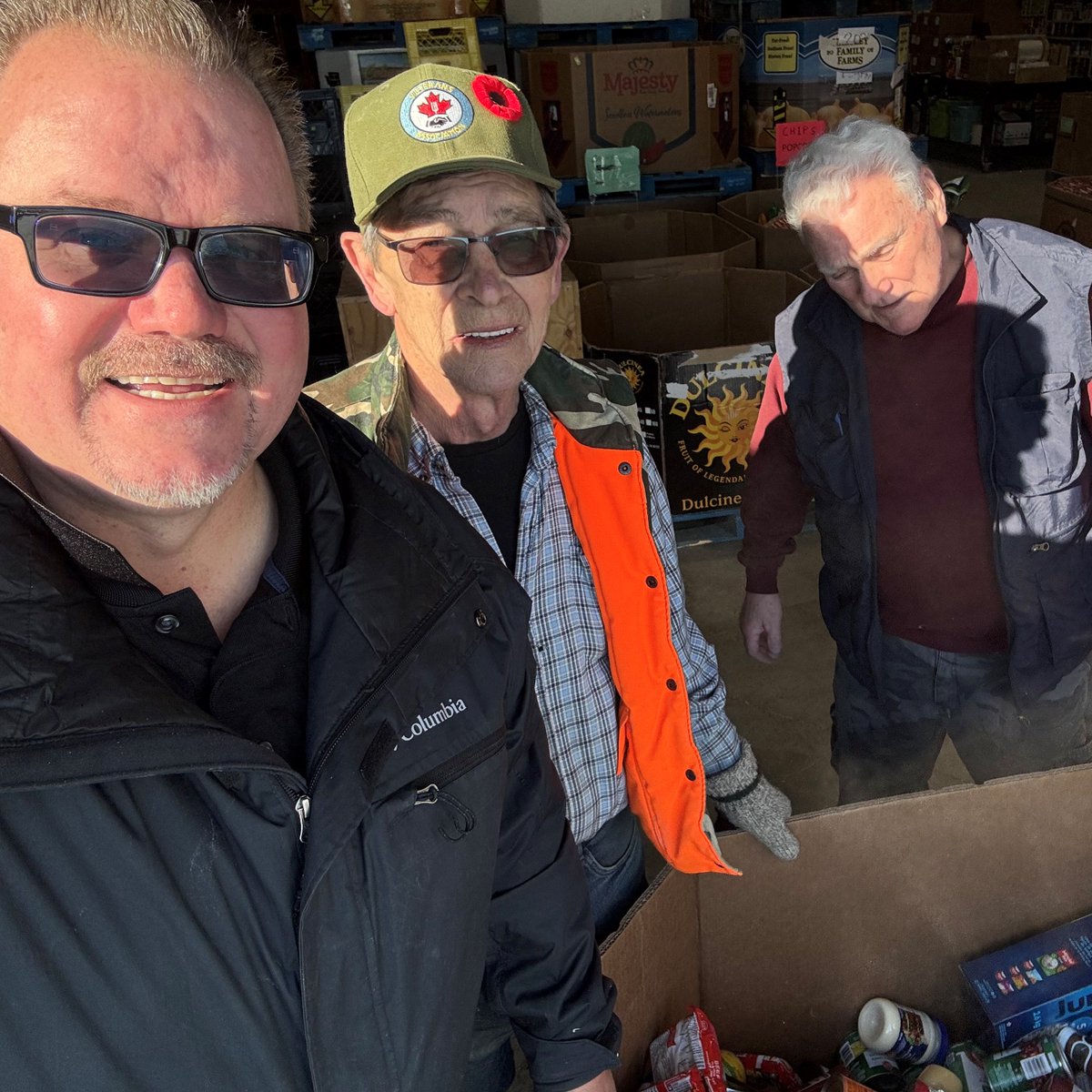 Goldthorpe_Jake's tweet photo. We are proud to have donated $1,152 worth of non-perishables to the veterans association. We want to thank all our vets for their service to our country and freedom. https://t.co/0GRHuHUQpz