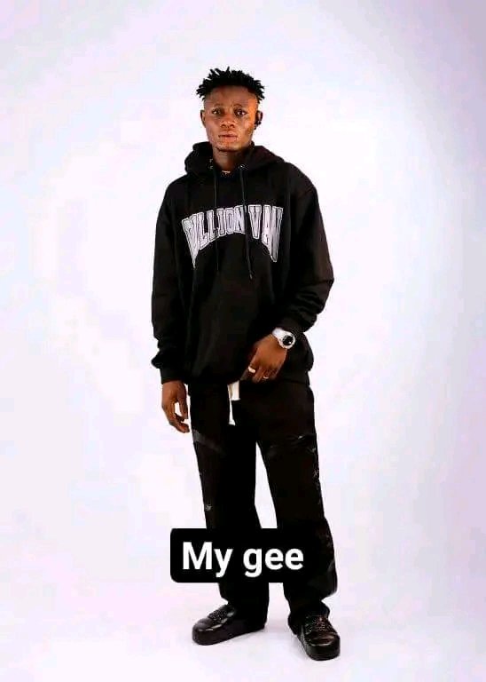 dva_vibes1's tweet image. Same family that was waiting to say welcome ♥️ de same family is now waiting to see de casket 😭😭 RIP bro ❌