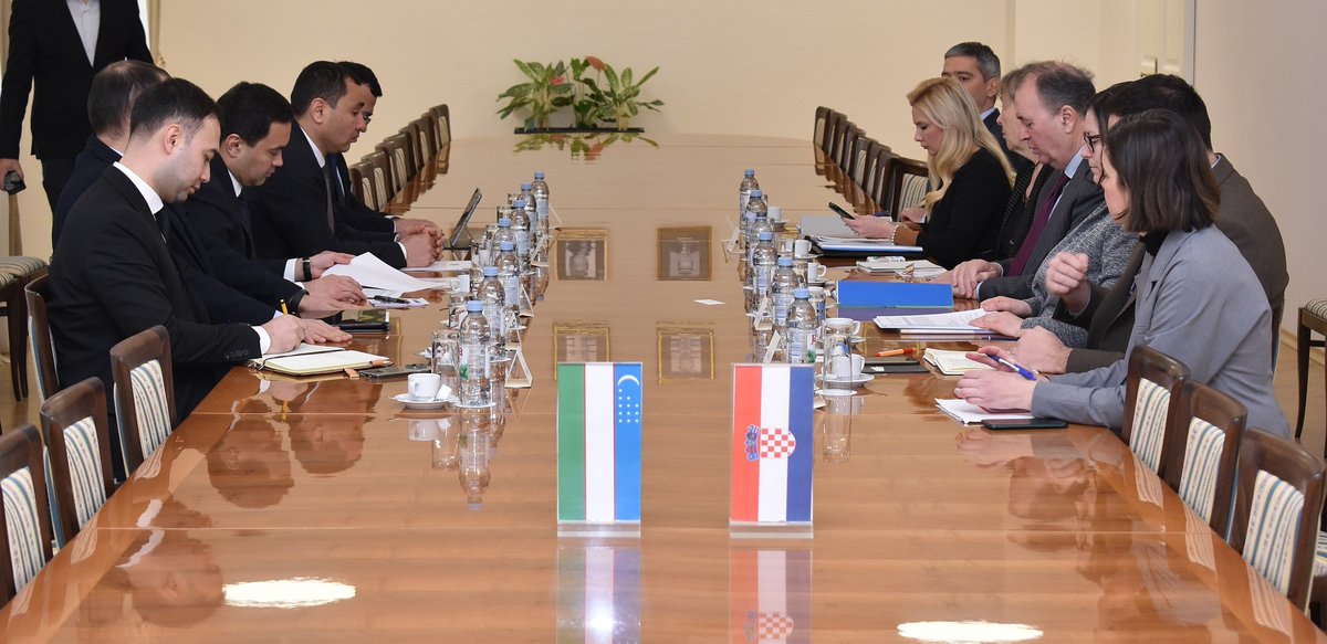 It was my great pleasure today to hold a meeting with Olimjon Abdullaev, Deputy FM of #Uzbekistan 
We discussed a wide range of topics, including cooperation between 🇭🇷 &amp; 🇺🇿 in the field of consular affairs &amp; labour force
<a href="/UzbEmbHungary/">Embassy of Republic of Uzbekistan in Hungary</a>