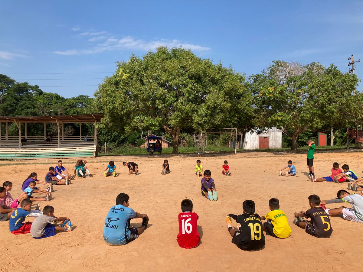sports_friends's tweet image. Give thanks for churches in the jungle of Peru who are sharing the gospel and discipling young people week after week. #makingdisciples