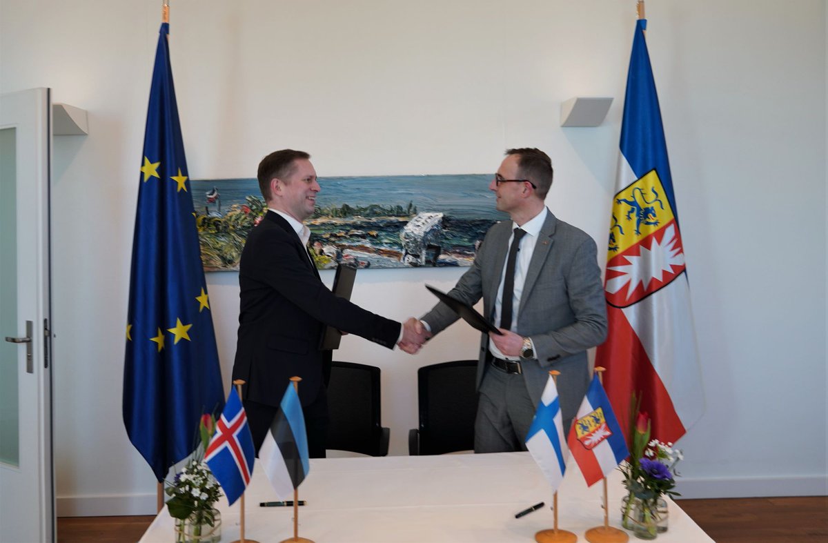 Schleswig-Holstein in #Germany has entered into a partnership agreement with the Nordic Institute for #Interoperability Solutions (NIIS), marking a significant step in the international #digital cooperation of NIIS. Read the press release: 
niis.org/news#/pressrel…