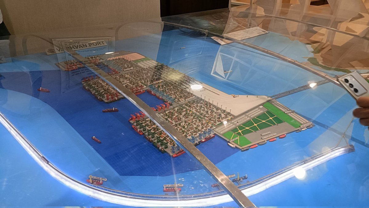 Amarrrrz's tweet photo. UAE-based NMDC Group PJSC has signed an MoU with the Jawaharlal Nehru Port Authority (JNPA) to invest ₹21,000 crore in offshore land development at Vadhvan Port, Maharashtra. The project includes dredging, reclamation, and shore protection. https://t.co/cyxOjeK65q