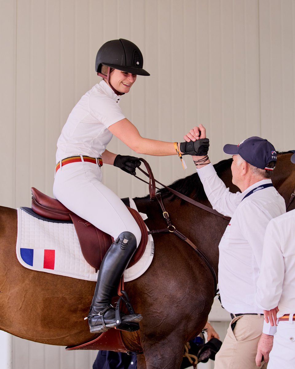 FEI_Global's tweet image. High fives all around! 🖐️✨

Whether you’re riding, cheering, or just soaking up the equestrian vibes this weekend, we’re here for it! 🐴

Drop a🖐️in the comments if you’re heading to the stables!

📸 ©FEI/Liz Gregg

#Longines #AlwaysBelieve #FEIJumping #LonginesLeagueOfNations