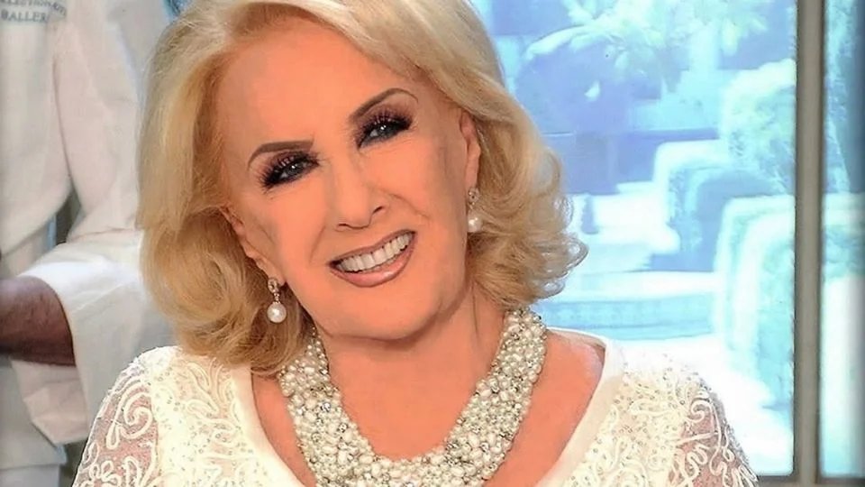 TV
MIRTHA LEGRAND YA GRABO LA ULTIMA #MESAZA EN MAR DEL PLATA
SUS INVITADOS SON
LUISA KULIOK
ALEJANDRO PAKER
MIGUEL ANGEL RODRIGUEZ
SILVIA KUTIKA
MAURICIO DAYUB