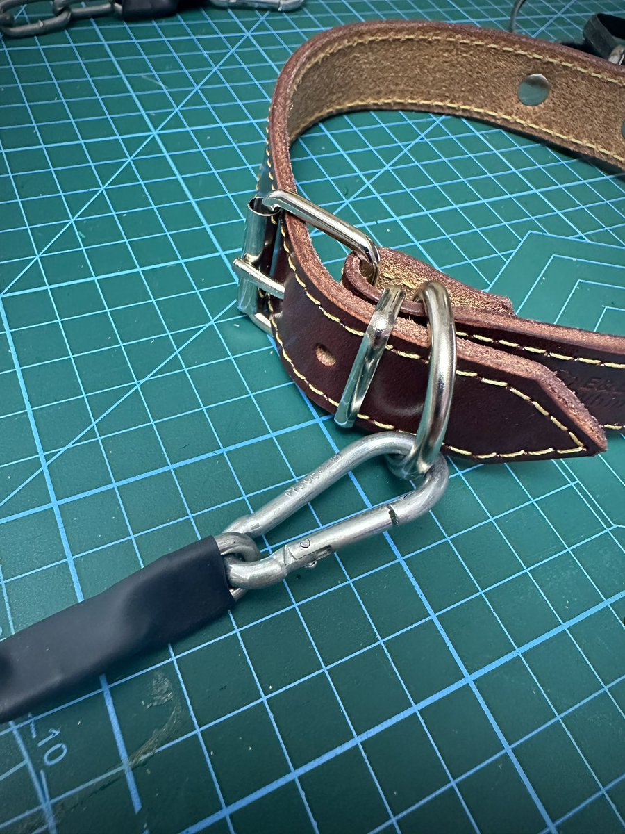 EyLWhipmakers's tweet image. Conjunto de retención realizado por encargo para la @eva_senoritaO @DeSumision58089   
#muñequeras #tobilleras #cadena #collar #hechoamano #porencargo #personalizado #artesanos