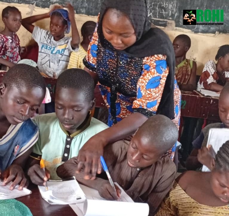 nigeria_rohi's tweet image. Investing in tomorrow's leaders!

We're proud to partner with @savechildrenNG, supported by @GPforEducation , to implement strategies that strengthen numeracy and literacy skills in children participating in our project in #Adamawa

#LearningForTomorrow #EducationMatters