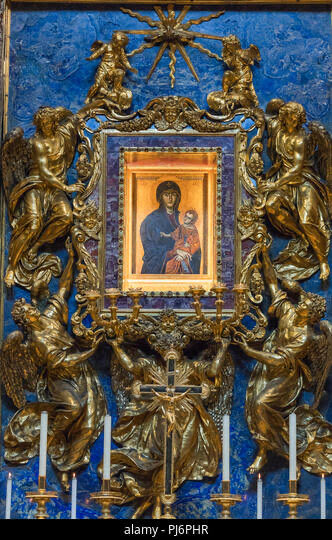 Let’s all say a Hail Mary for Pope Francis as he struggles with double pneumonia.  Maria salus populi romani, pray for him!