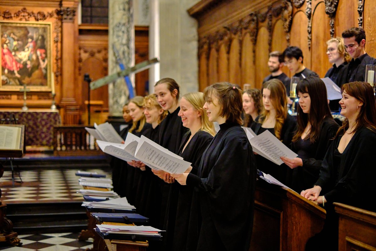 The Choirs of Pembroke College, Cambridge (@pembrokechoir) on Twitter photo The Girls' Choir is on half term, so there will be no Girls' Choir Evensong at 6:15. The Upper Voices of the Chapel Choir will still be singing Compline at 9:30. They will be singing music by Victoria, Caitlin Foster, & Lise Borel. All are welcome!
Photo: <a href="/hedgehoghugh/">Hugh Warwick</a> The Girls' Choir is on half term, so there will be no Girls' Choir Evensong at 6:15. The Upper Voices of the Chapel Choir will still be singing Compline at 9:30. They will be singing music by Victoria, Caitlin Foster, & Lise Borel. All are welcome!
Photo: <a href="/hedgehoghugh/">Hugh Warwick</a>