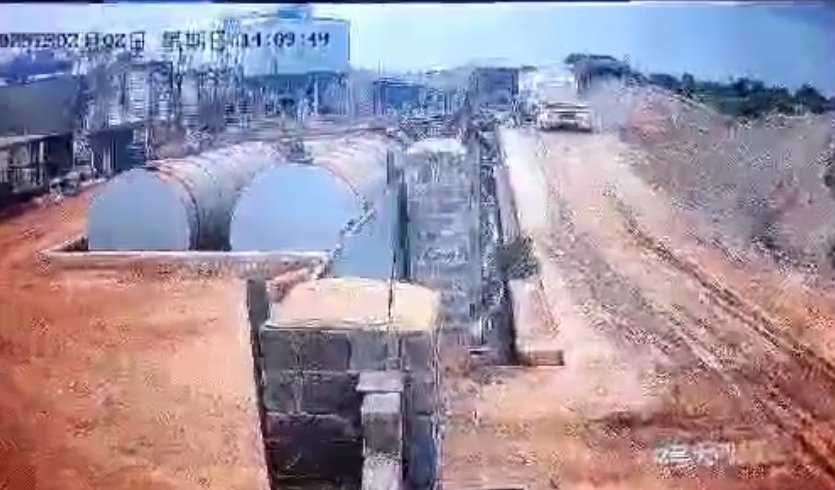 Rong Xing Mine horror - a cry for justice
 
THE family of Dickson Nyoni, a miner who perished in an acid accident at Rong Xing Mine in Sabina on the Copperbelt early this month have complained of neglect from both the Chinese-owned company and the...kalemba.news/local/2025/02/…