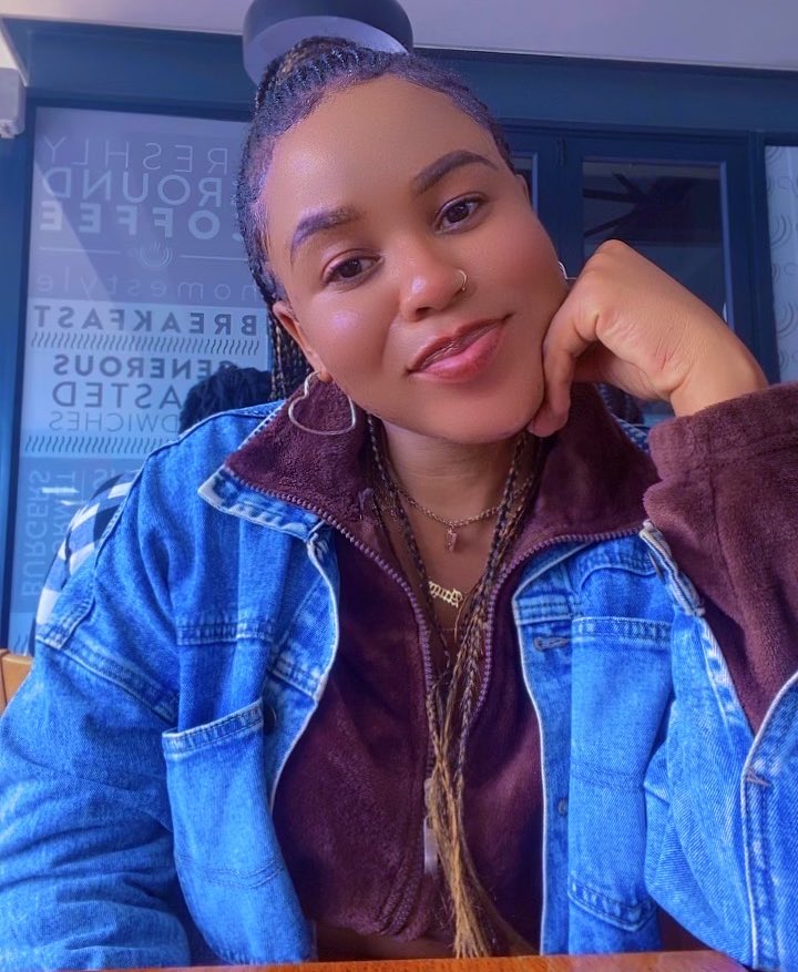 😊