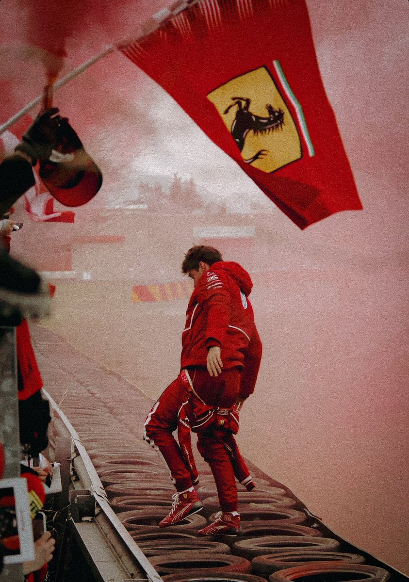 FRAXCHARLES's tweet photo. questa è LA foto https://t.co/0D5El9iUmi