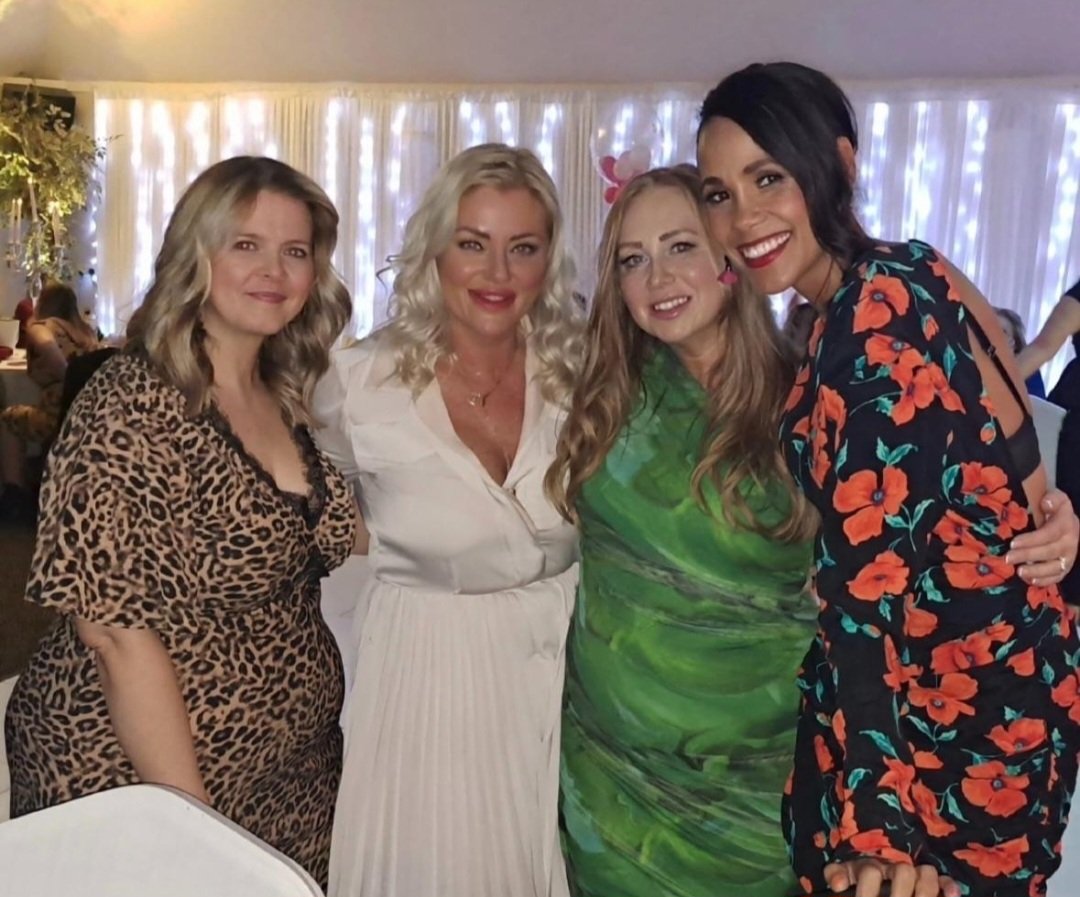 Debbiemo_2904's tweet photo. Ladies Day 🥂 https://t.co/ak6ABlox3U