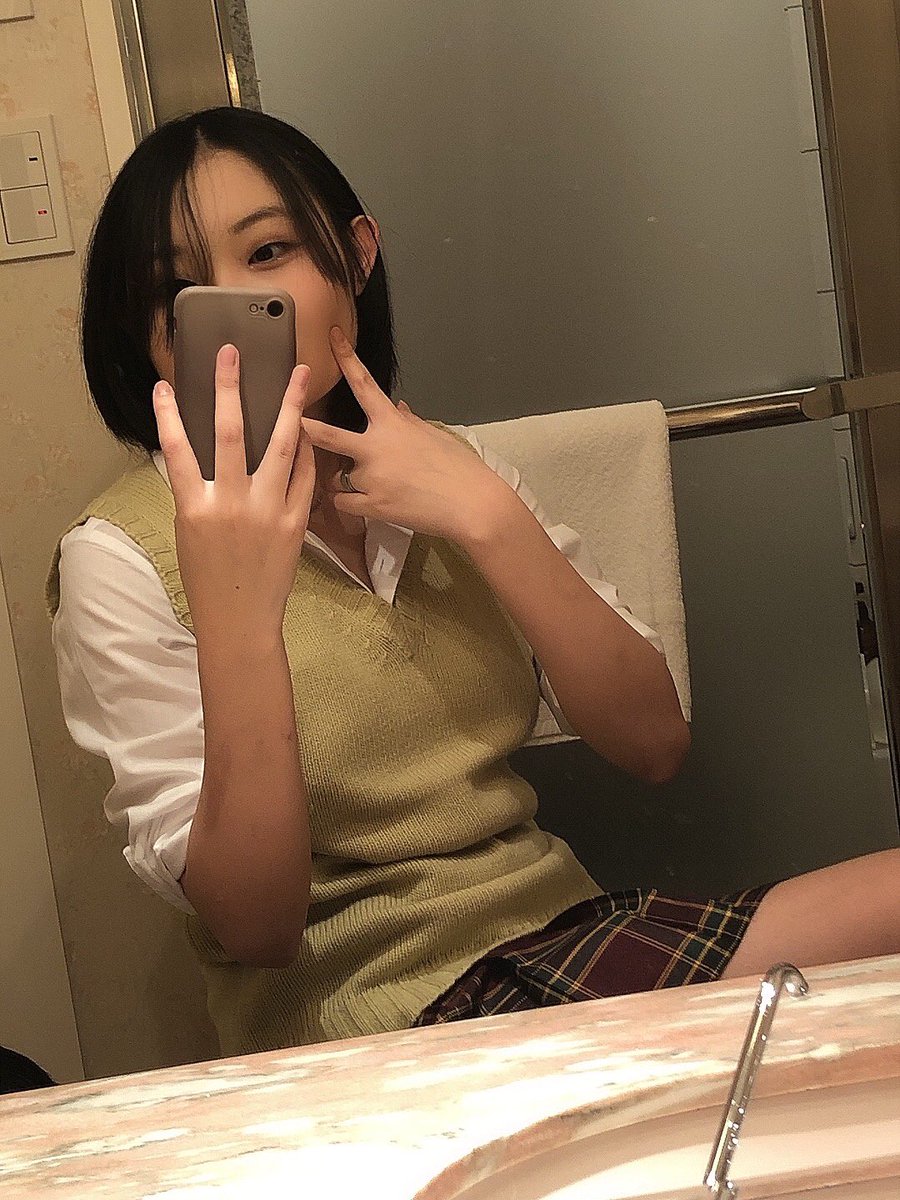 eSZo9RyaWC42831's tweet image. コスプレコギャル💕
結構お気に入りかなあ
今日の泊まりの人と！
ぎゃる✌️

#p活大阪
#p活難波