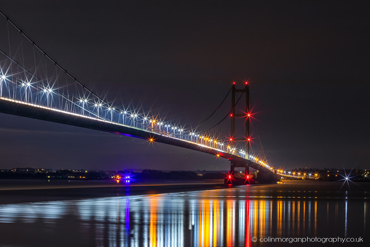 Humber Bridge at Night
#nightphotography #landscapephotography #leisurepics #photosofbritain #visitbritain #visitengland #lightreflections #uk_greatshots #scenicbritain #humberbridge #riverhumber #starburst #reflections