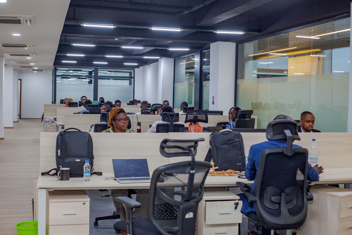 💫#OrangeMoneyGroup, un des leaders des services financiers mobiles en Afrique et au Moyen-Orient a inauguré son nouveau siège à Abidjan 🇨🇮

Avec 40 millions de clients actifs sur #OrangeMoney, <a href="/orangeafrica/">Orange Africa & Middle East</a> renforce ainsi son rôle dans l'inclusion financière sur le continent✨