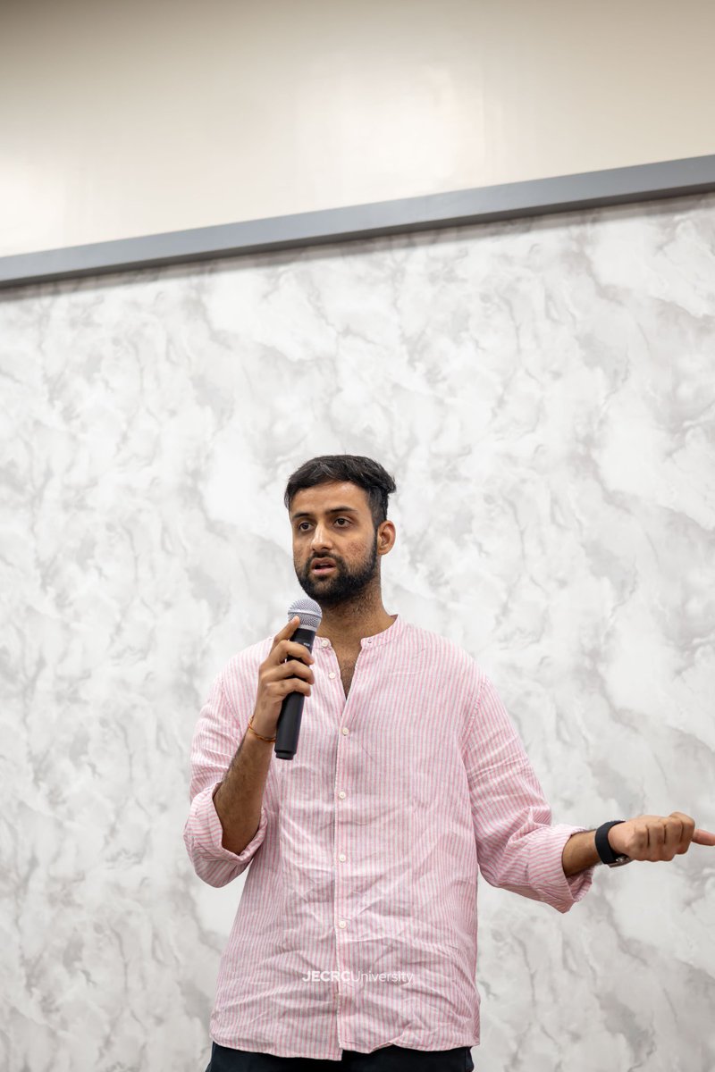 jecrcuniversity's tweet image. Bridging Innovation &amp;amp; Community! 
JU Verse X AceHack: Cypher Connect was a massive success! From AI &amp;amp; Web3 insights to exclusive hackathon selections, the road to #AceHack4.0 is officially set!

 #Hackathons #Blockchain #AI #Web3 #JECRCUniversity