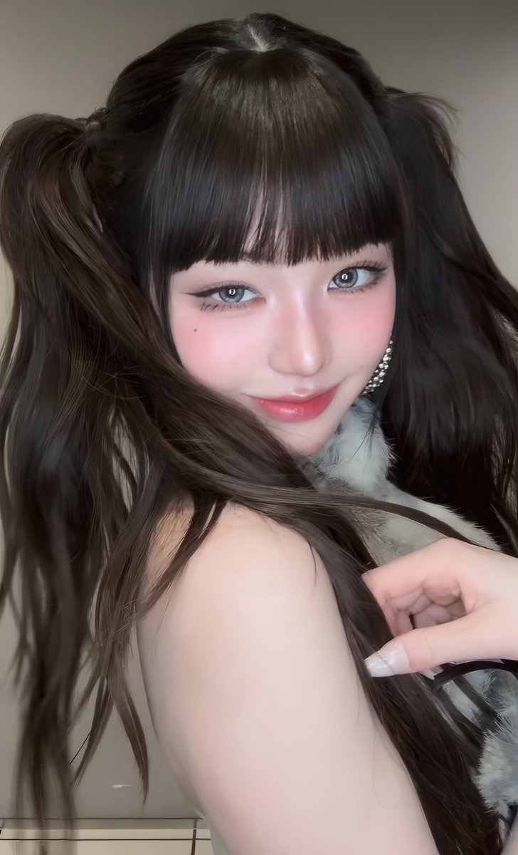 wonyoungdollz's tweet photo. 𝓦𝓸𝓷𝔂𝓸𝓾𝓷𝓰’𝓼 𝓑𝓮𝓪𝓾𝓽𝔂 😍😍 (4K) 

#장원영 #JANGWONYOUNG #IVE https://t.co/q6A4H81tzV