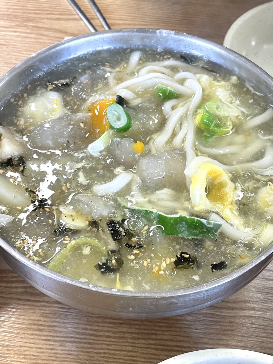 처묵군 tweet media
