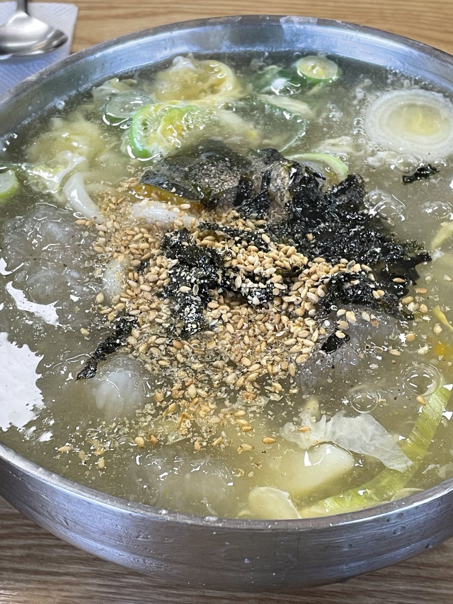처묵군 tweet media