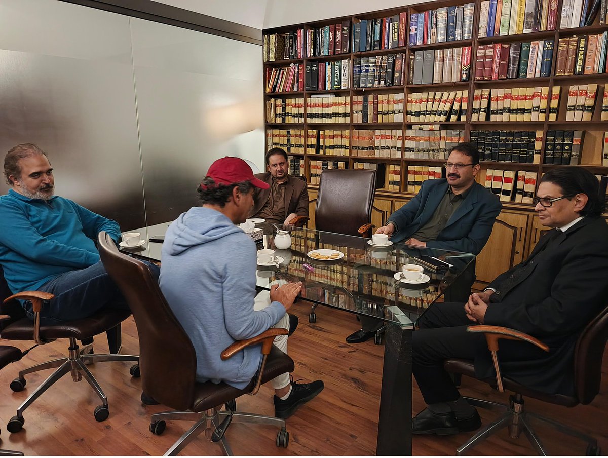 جنید اکبر، عاطف خان، ارباب شیر علی کے ساتھ ملاقات۔ خان صاحب کی رہائی اور آئندہ لائحہ عمل کے حوالے سے مکمل اتفاق۔