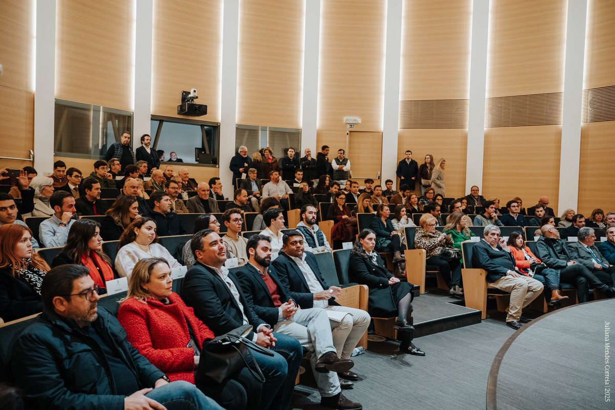 #PSDDistritalLisboa 🟠 #ServirAsPessoas: Diálogo com o Governo

📍 Em Oeiras com a Ministro dos Assuntos Parlamentares, Pedro Duarte