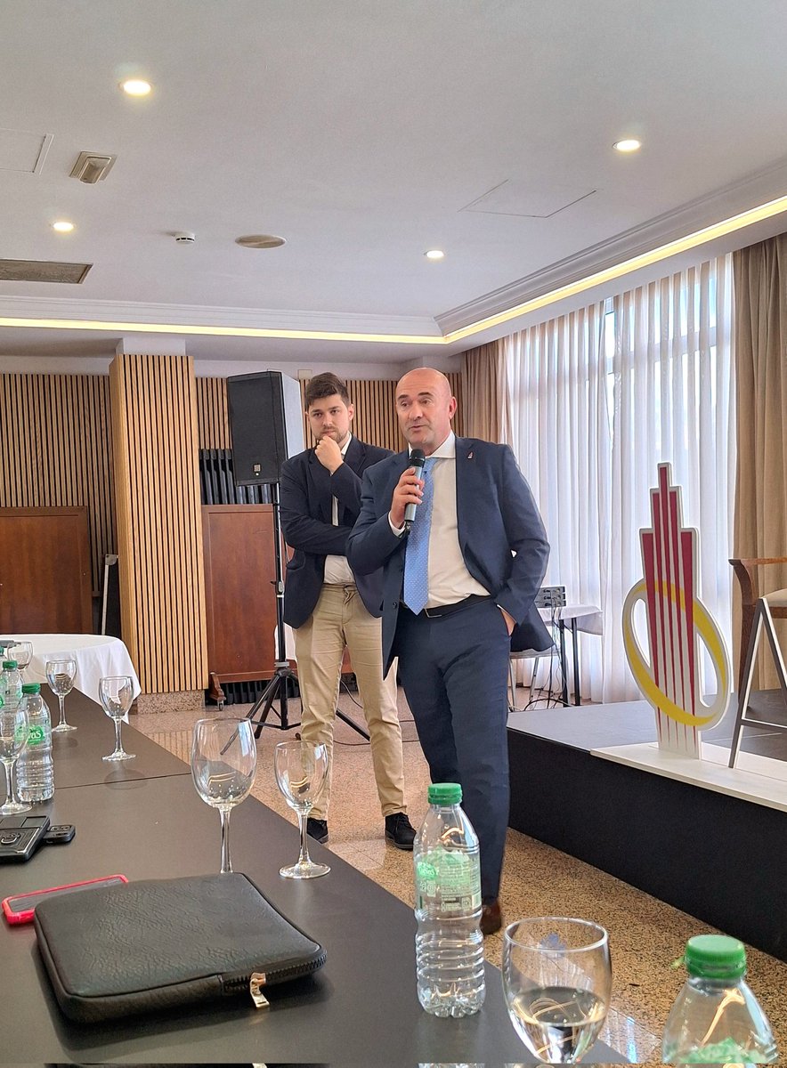 🙋‍♀️ Y clausura estas #ExperienciasAEDH nuestro flamante presidente en #Asturias: Antonio Mediavilla. Ha sido un placer compartir este ratito con los asistentes y ahora a disfrutar de la gastronomía de estas tierras 👏👏👏 #Hoteles #EventosHoteles