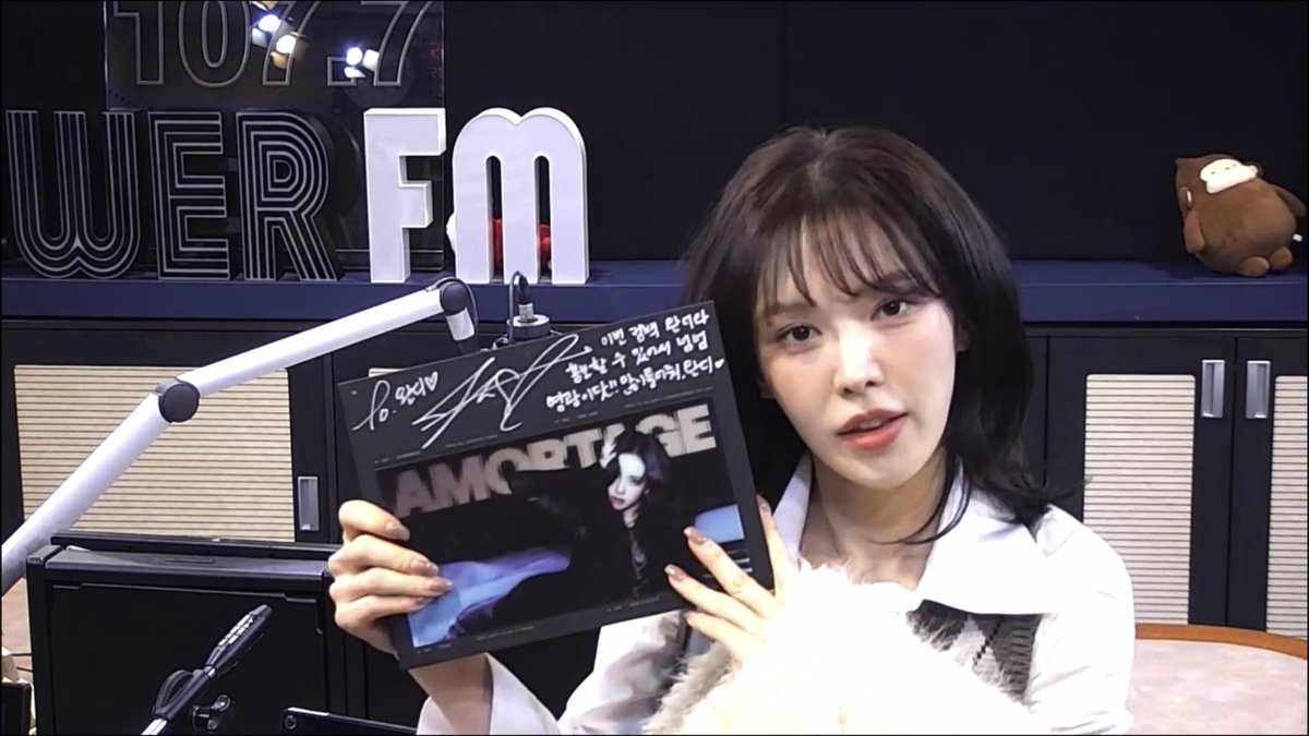 mywanandtheonly's tweet photo. jisoo’s album message to seungwanna

‘to wanD
i am so honored to be able to promote this comeback with wanD. please listen to it a lot. wanD 🤍’ https://t.co/QNPs26OOAM