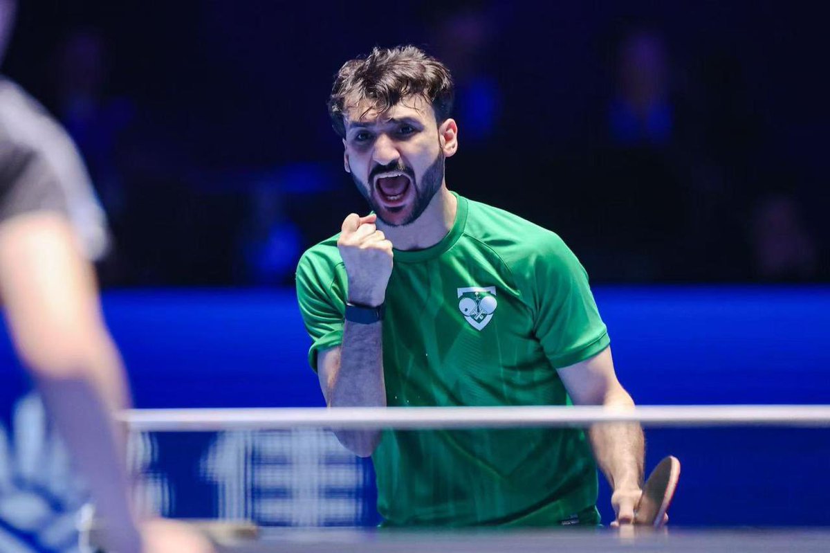 فوز آسيوي تاريخي لطاولة الأخضر 💚🇸🇦

حقق علي الخضراوي، لاعب المنتخب السعودي الأول، فوزًا تاريخياً على الياباني شينوزوكا هيروتو "المصنف 27 على العالم"، بنتيجة (3/2) ضمن الجولة الأولى من لقاءات المجموعة A، لبطولة كأس آسيا "34”، المقامة بمركز الألعاب الرياضية الجامعية، في مدينة