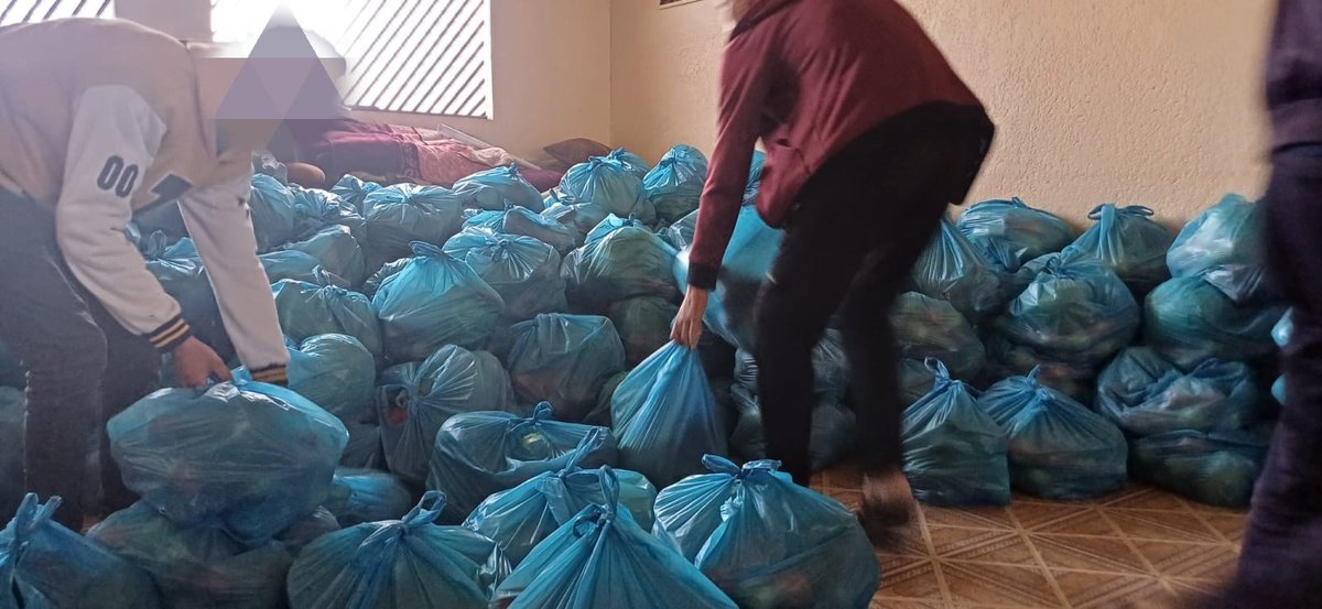 You can't imagine the joy and relief people feel when they receive these vegetables. It may seem simple to those living a normal life, but for our besieged people in Gaza, these vegetables mean so much. Donate now to keep the giving alive!
gofund.me/2750d8de