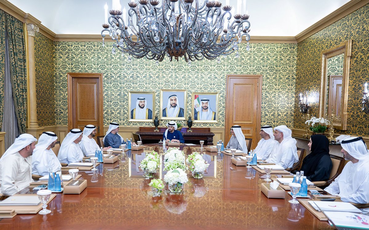 حمدان بن زايد: الهلال الأحمر أكثر عطاء وتميزا في عام المجتمع bit.ly/41msJ8d
