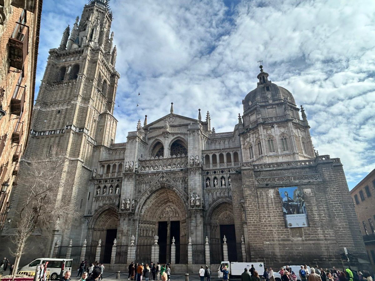 Fco_Quevedo's tweet image. 5º y 6º de primaria de excursión en Toledo.
Aprendemos en directo historia y cultura y además pasamos un día especial.
Enhorabuena
#excursiones
#excursionesescolares
#excursionescolar
#somosdelquevedo