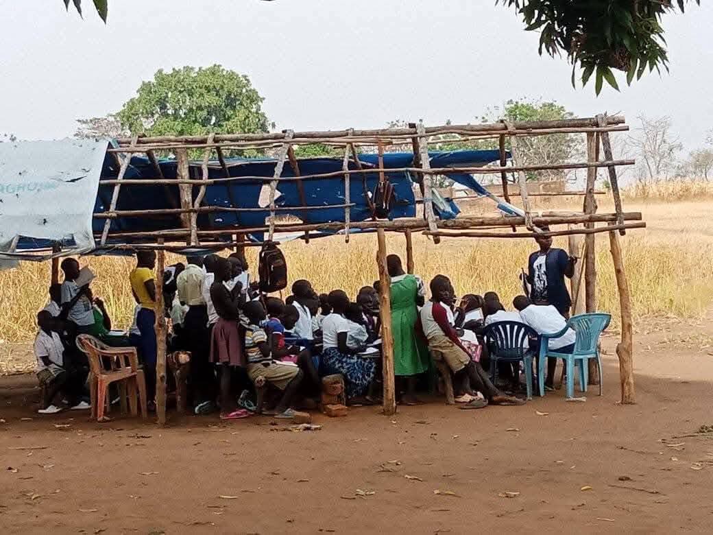 KTitoJustin's tweet photo. #SouthSudan: Refugees are returning after years of conflict, but their education for children is stumbling in Morobo County, Central Equatoria State. Urgent support is needed. @OCHASouthSudan https://t.co/wt2YYL1FTC