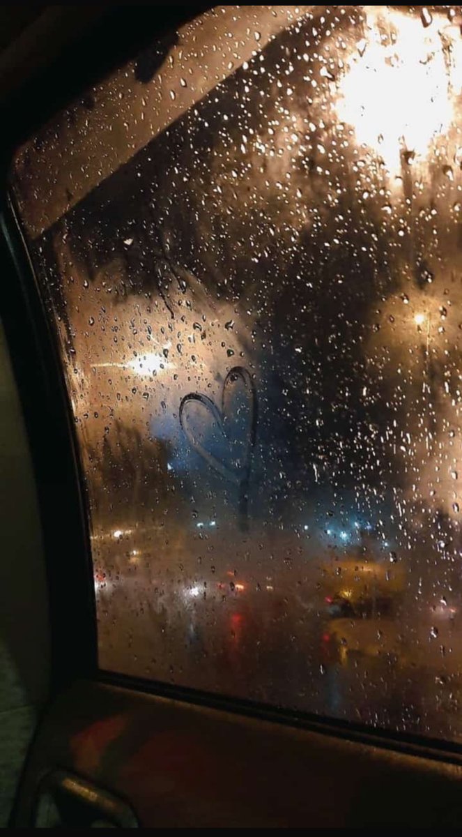 m_bliss1's tweet photo. Let the  Rain🌧️⛈️
wash away all the pain 🥀🥀 https://t.co/soEf3Netdm