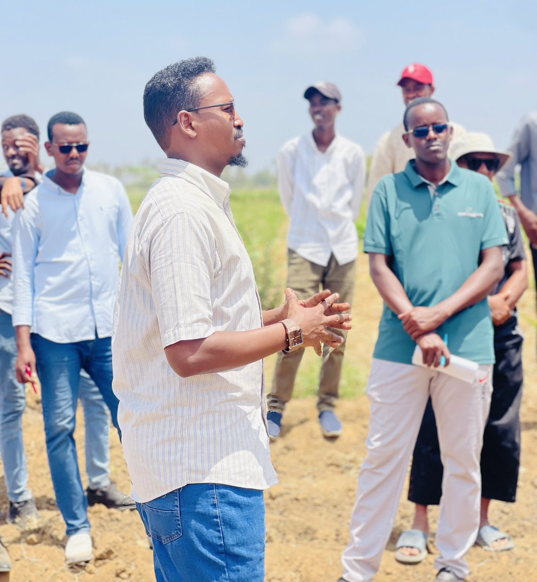 Ooglenuur's tweet photo. This field trip provided valuable insights into modern agricultural techniques and emphasized the importance of efficient water use, sustainable fodder management, and innovative crop production methods. students in agriculture and will contribute to improving farming efficiency. https://t.co/QhB3Jn3TRu