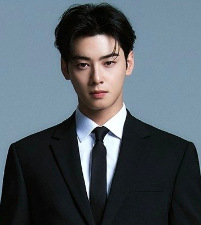 AboutMusicYT's tweet photo. ASTRO's Cha Eunwoo was the most searched kpop group male idol on Naver (Korea's Google) in 2024, with over 4M searches. https://t.co/QxjHLBYEcg