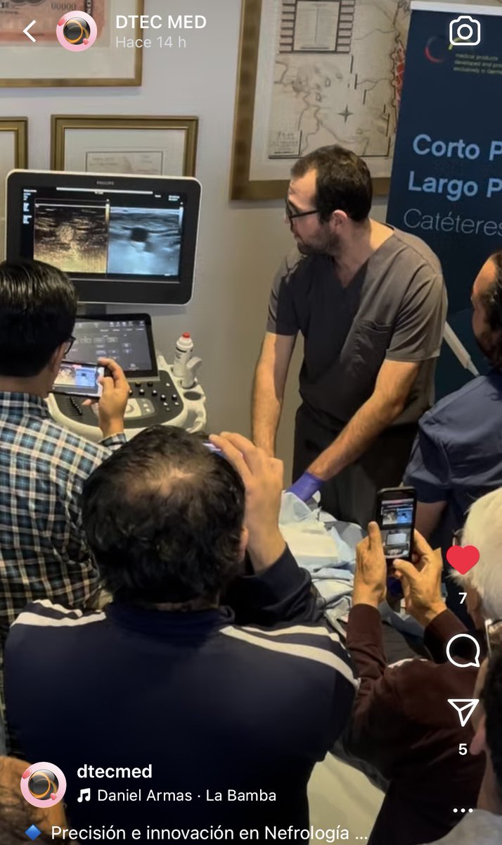 Dr. Vladimir Barrera y Manuel Rosito demostrando en tiempo real la utilización de CEUS en Nefrología Intervencionista, siendo esta la primer secuencia vascular  con CEUS realizada en el puerto de Veracruz . <a href="/NefroINCMNSZ/">Departamento de Nefrología y Metabolismo Mineral</a>