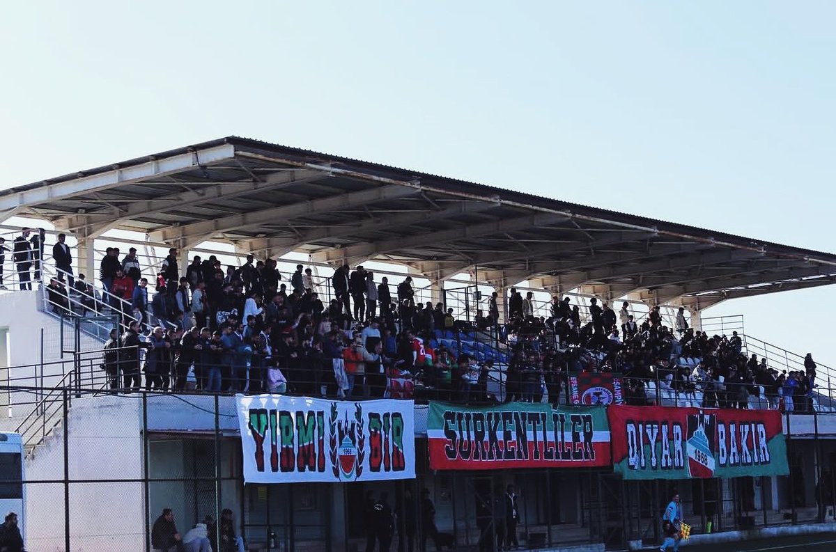 Yeri geldi acıya da güldüysek sana olan sevdamızdandır bilesin.. 💚❤️ 

Daima Diyarbakırspor 🇲🇬