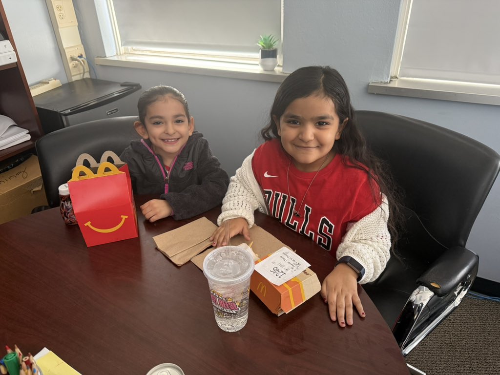 Diona Iacobazzi (@ms_bazz) on Twitter photo Special lunch with a bestie as Principal for the Day! <a href="/PanthersD100/">PershingSchool</a> #teampershing #PrincipalFavela Special lunch with a bestie as Principal for the Day! <a href="/PanthersD100/">PershingSchool</a> #teampershing #PrincipalFavela