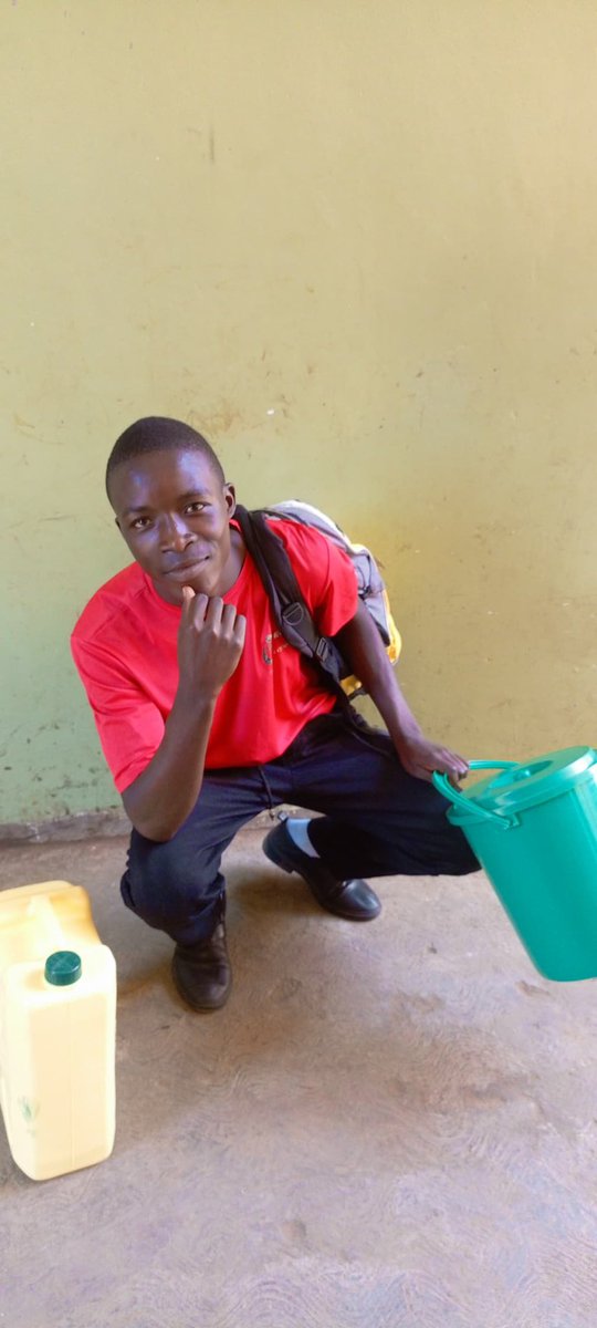 BitcoinKampala's tweet photo. Do you remember arriving to High School for the first time?

Did you arrive with a #Bitcoin themed suitcase and all these smiles 😁

We officially have 15 Children from @orphansofuganda successfully enrolled in High School.

That’s big enough a class to go over the @MyfirstBitcoin_ full course over their holidays 🤭