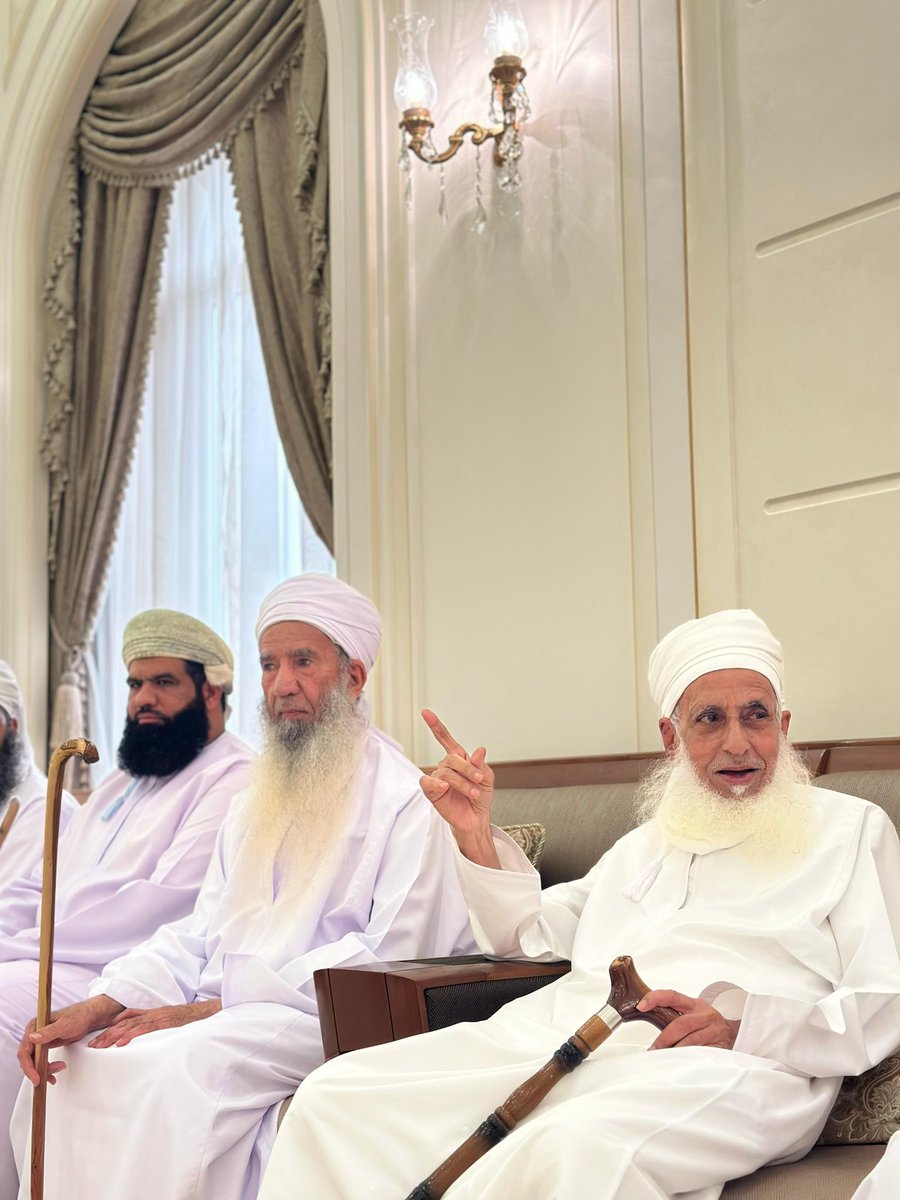 الشيخ حمود الصوافي (@hmalsawafi) on Twitter photo زيارة #شيخنا_الصوافي ولفيف من مشايخ العلم وطلبته
لسماحة الشيخ <a href="/AhmedHAlKhalili/">أحمد بن حمد الخليلي</a>
-حفظهم الله ونفعنا بهم-
منزل سماحته - حفظه الله -
الموالح/ مسقط
يوم الثلاثاء
١٩ شعبان ١٤٤٦هـ زيارة #شيخنا_الصوافي ولفيف من مشايخ العلم وطلبته
لسماحة الشيخ <a href="/AhmedHAlKhalili/">أحمد بن حمد الخليلي</a>
-حفظهم الله ونفعنا بهم-
منزل سماحته - حفظه الله -
الموالح/ مسقط
يوم الثلاثاء
١٩ شعبان ١٤٤٦هـ