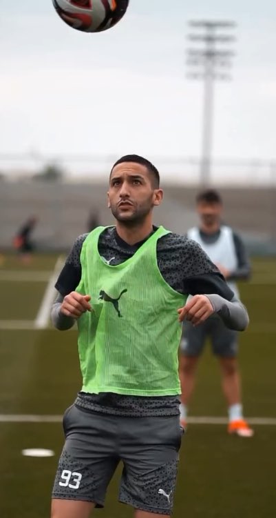 Hziyech_93's tweet photo. 🪄✨ #HZ93 #HZ22 #Duhail https://t.co/JLmiJS9lUj