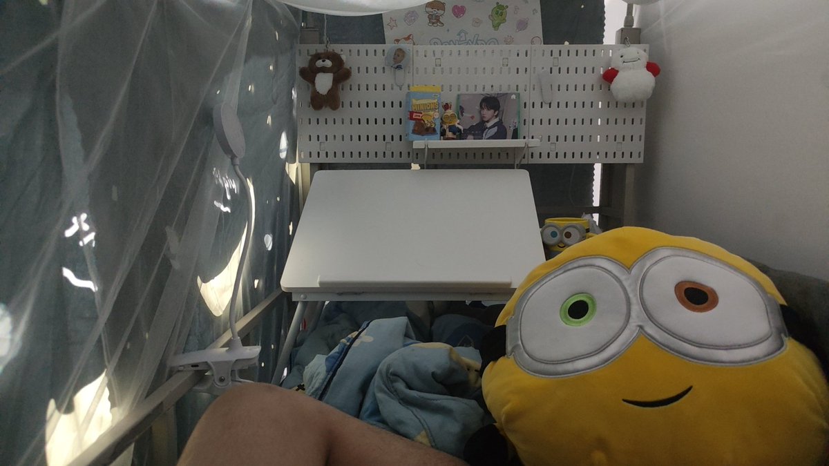 嘿嘿把山姆的超大只的bob买回去了。
开学了真的每天都在上课图书馆，自动社交全无了，感觉开学我就消失网络，放假我就消失在学校的人