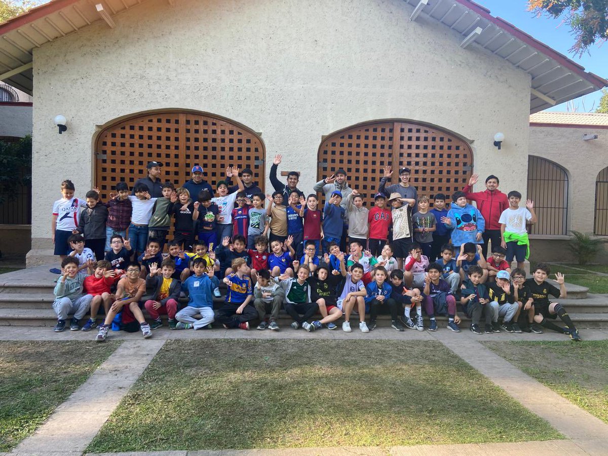 Cedros International School tweet media
