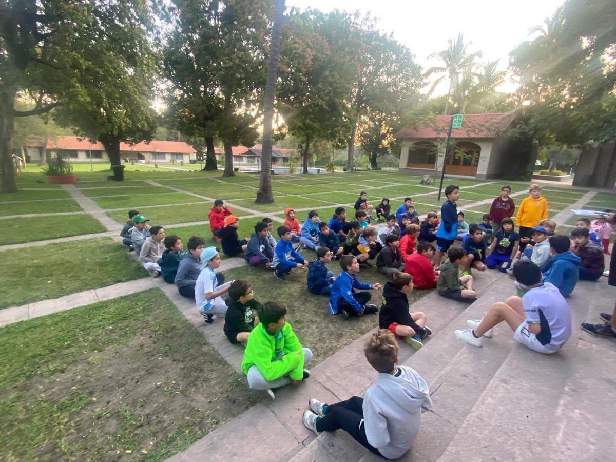 Cedros International School tweet media