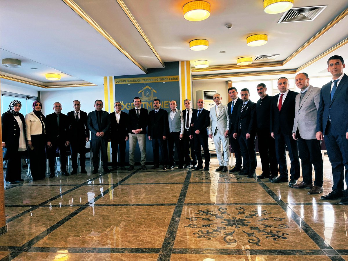 📍Elazığ Öğretmenevi

İl Milli Eğitim Müdürümüzün katılımıyla Eğitim Müfettişleri Başkanlığı değerlendirme toplantımızı gerçekleştirdik.

<a href="/tcmeb/">Millî Eğitim Bakanlığı</a> 
<a href="/Yusuf__Tekin/">Yusuf Tekin</a> 
<a href="/mehmetyigitmem/">Mehmet YİĞİT</a>