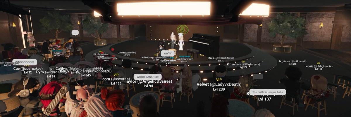 EvergreenRBLX_'s tweet image. To wrap up our recent Valentines Day weekend, the Events Department has hosted their “Love On Tap” Extravaganza! 💝 We know our participants had a lovely time. 💌🌹

#ROBLOX #RobloxDevs #robloxgroup #ValentinesDay