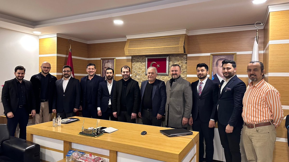 İlçe Başkanlığına Atanan Değerli Kardeşim Şeref Çolak a Hayırlı Olsun Ziyaretinde Bulundum.